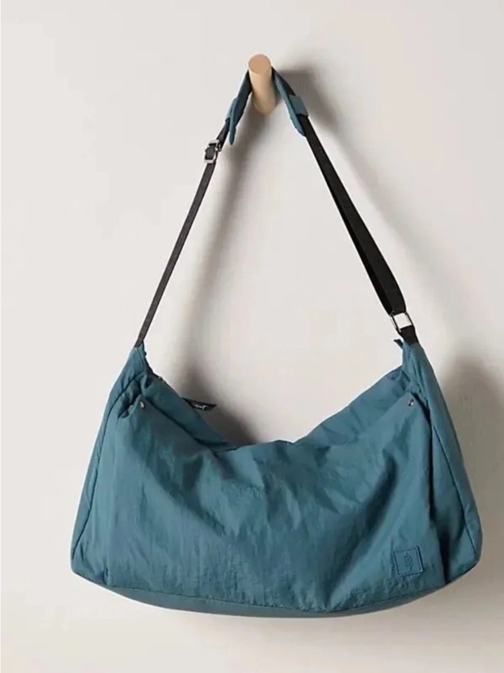 NWT FREE PEOPLE FP MOVEMENT ALL DAY CARRY ALL BAG